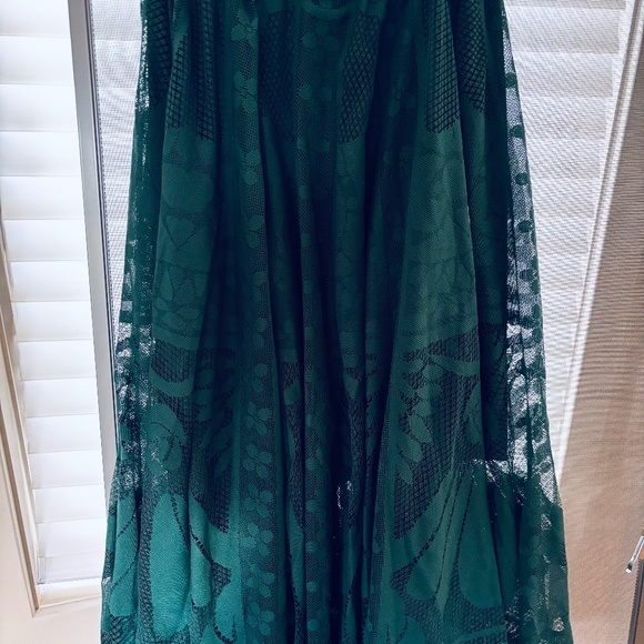 Long polyester lace skirt - Picture 1 of 1